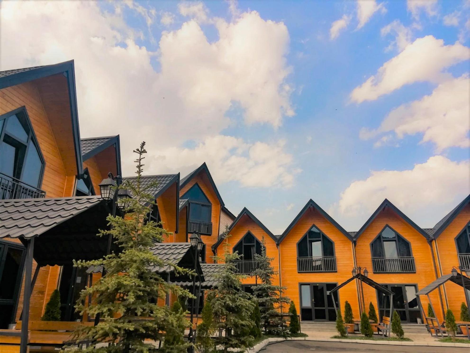 Everest Rest House ツァグカゾール エクステリア 写真